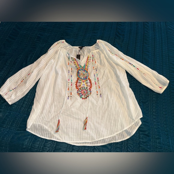intro. Tops - Intro woman’s embroidery top, colorful anthropology style 1X